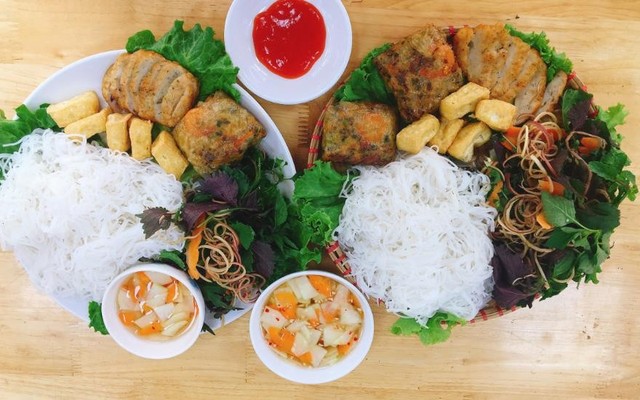 Góc Bếp Thời Gian - Bún Nem Hải Sản