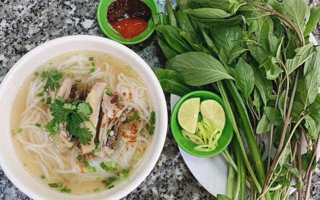 Phở Gà Ngon - Cây Keo