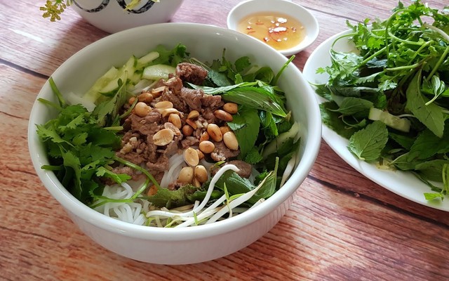Thảo - Bún Thịt Bò Xào & Bún Thịt Xào - Hòa Hảo