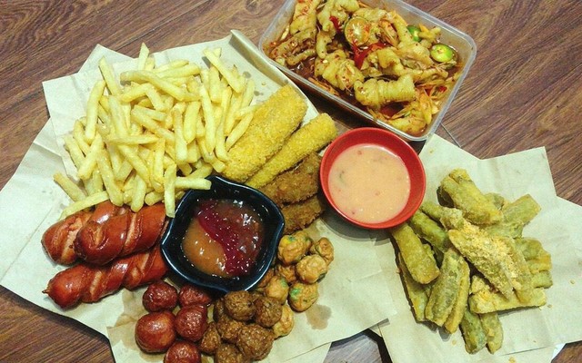 Tiệm Đồ Ăn Vặt - Triều Khúc