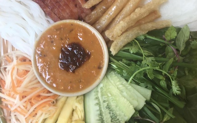 Nem Phụng Quyên Nha Trang