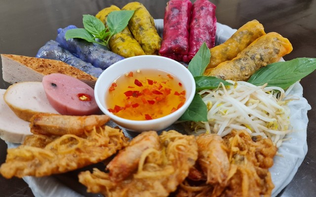 Bánh Cuốn Bà Ngoại