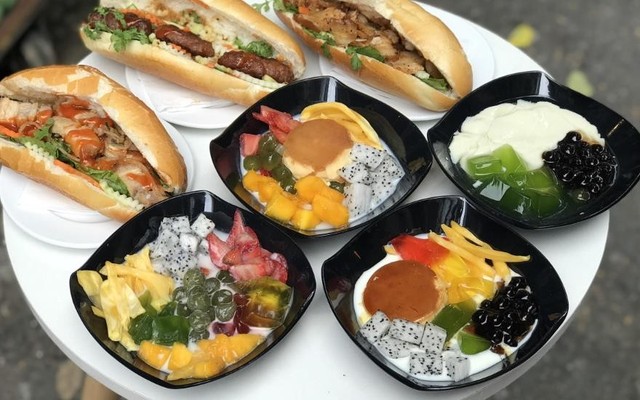 Bếp Hoa Lê - Bánh Mì & Chè Các Loại