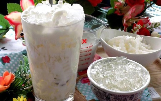 Quán Cô Bông - Dừa Dầm Thái Lan & Chè Sầu Thái Lan