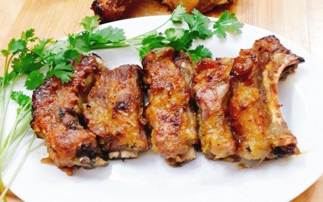 MOOB - Sườn Nướng & Chim Quay