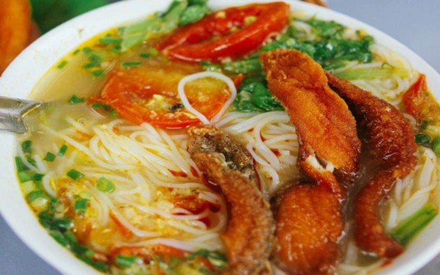 Hoa Quán - Bánh Đa Cua, Miến Trộn & Bún Cá