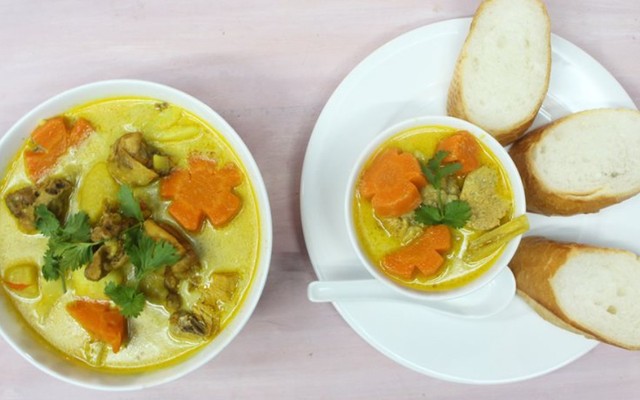 Cà Ri Gà Bánh Mì - Thanh Đa