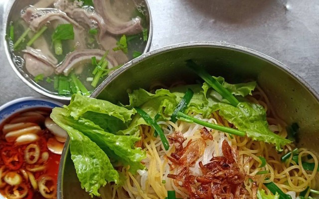 Hủ Tiếu Bò Kho Phượng