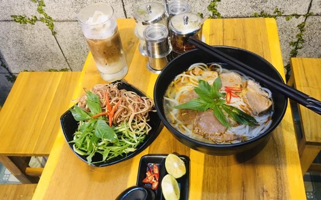 Bún Bò Huế Phạm Gia - Cầu Diễn