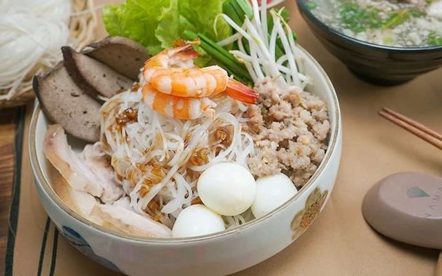 Bình - Hủ Tiếu Nam Vang