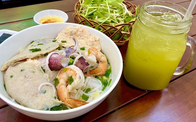 Năm Hiền - Bún Quậy Phú Quốc