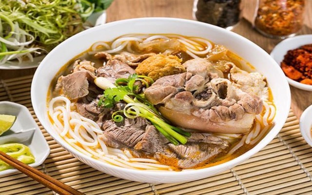 Bún Bò Huế & Bún Đậu Mắm Tôm - Trần Quốc Vượng