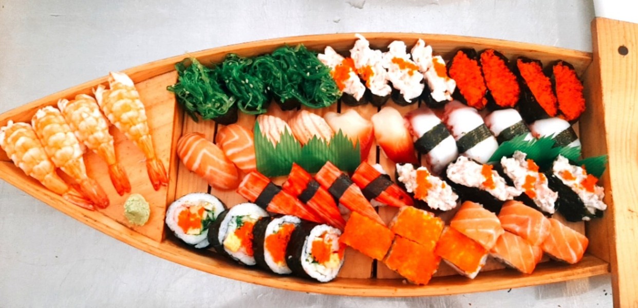 Tiến Sushi - Văn Cao