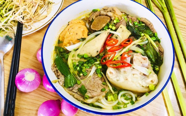 Ngọc Dung - Bún Bò Huế - Lê Hồng Phong