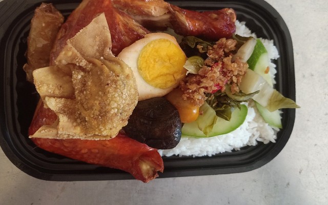 Cơm Gà Quay & Phá Lấu - Đường Số 9A