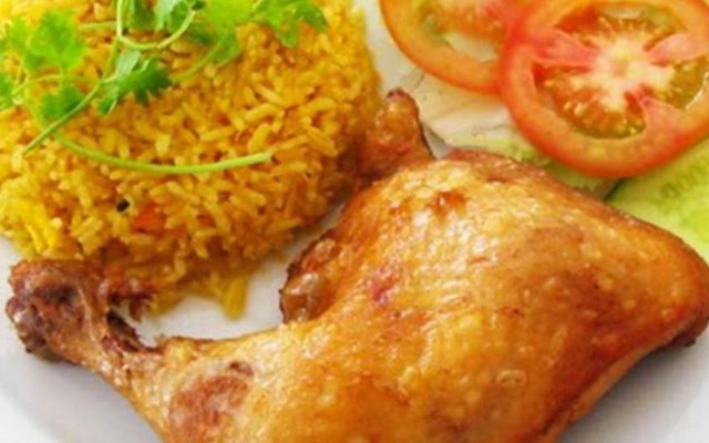 Bà Bảy - Cơm Gà Xối Mỡ - Mai Chí Thọ