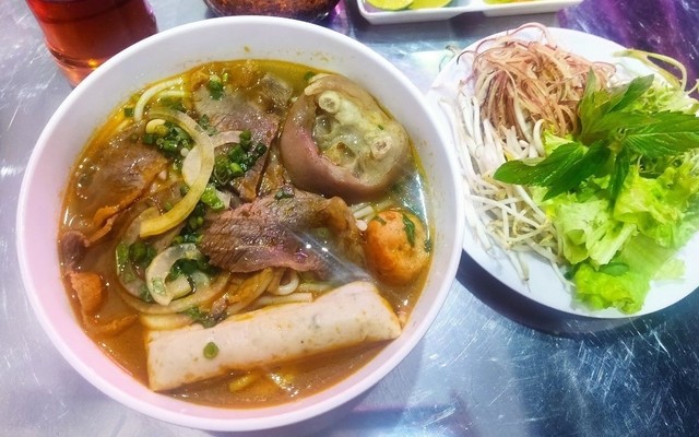 Bún Bò Huế Linh Chi