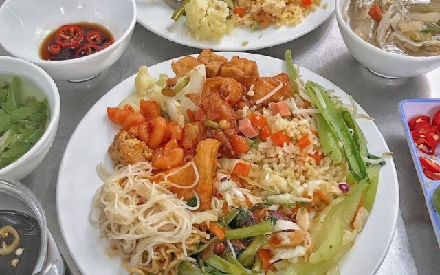 Cơm Chay Hữu Duyên - Phan Anh