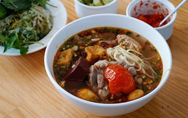 Cơm Trưa & Bún Riêu - Thích Quảng Đức