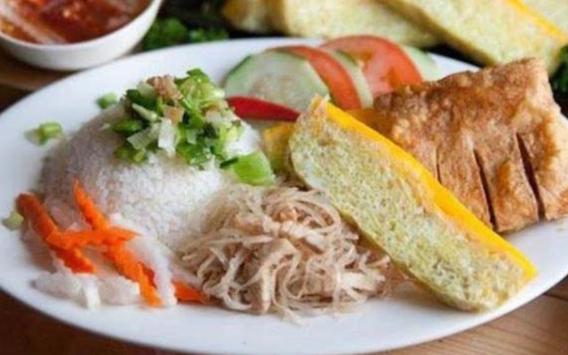 Cô Hoàng - Cơm Tấm - Đường 41