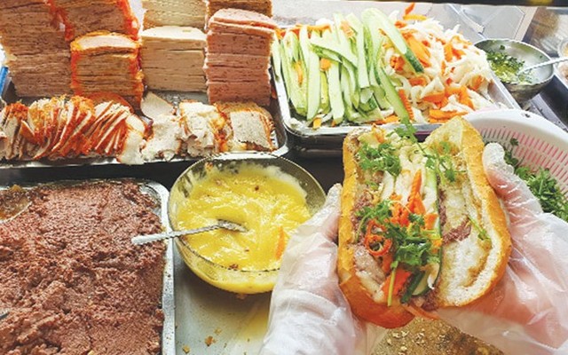 Bánh Mì Sài Gòn Cô Bích