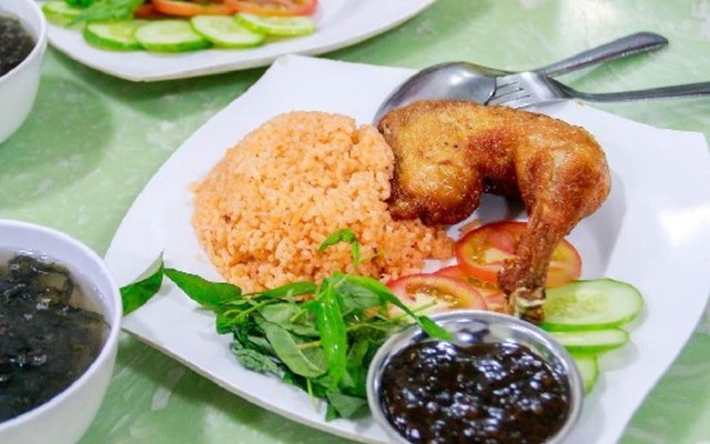 Phúc Lộc Ký - Cơm Gà Xối Mỡ & Bò Né