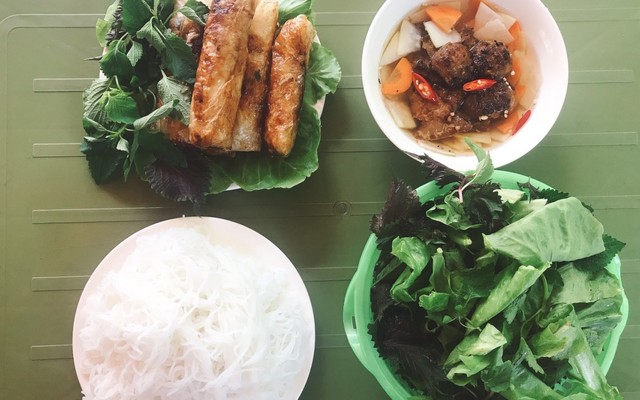 Cô Tùng - Bún Chả Bụi Tre