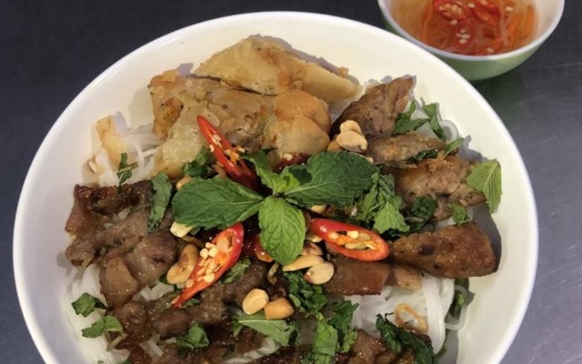Thúy - Bún Thịt Nướng - Bùi Văn Thêm