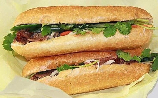 Bánh Mì Thịt Xiên Nướng Cô Hưng
