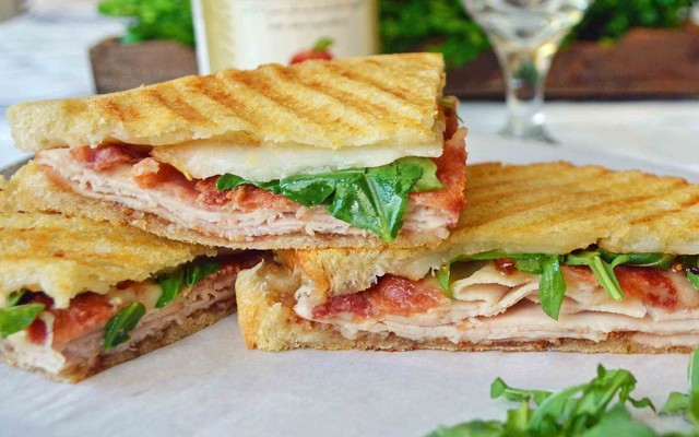 Country Club Panini & Coffee