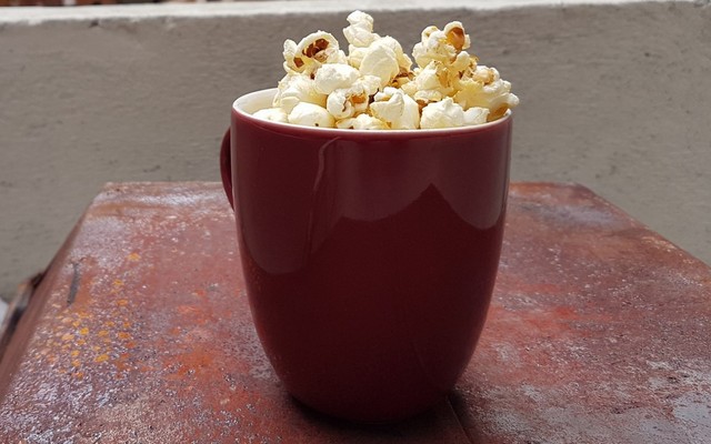 Bé Hồng - Mít Thái & Bắp Rang Bơ