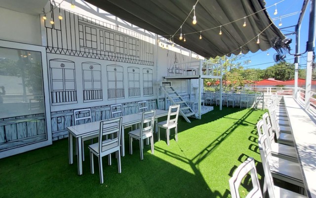 2D House - Food & Drink