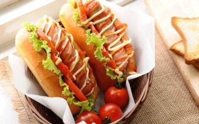 LeGourmet - Xúc Xích & Bánh Mì Hotdog - Bùi Chu