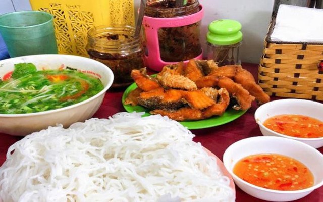 Ông Hoàng - Bún Chấm Cá Gia Truyền - Bát Đàn