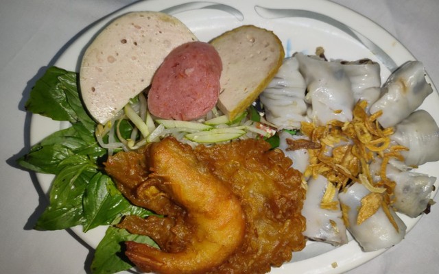 Bảy Vàng - Bánh Cuốn Nóng & Bánh Ướt - Đình Nghi Xuân