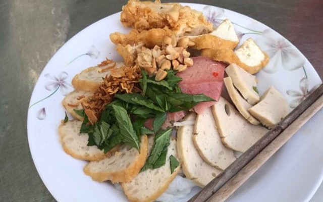 Bánh Ướt 4 Cái Răng - Võ Thị Sáu