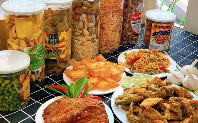 Tiệm Ăn Vặt Ủn Ỉn - Hoàng Ngân