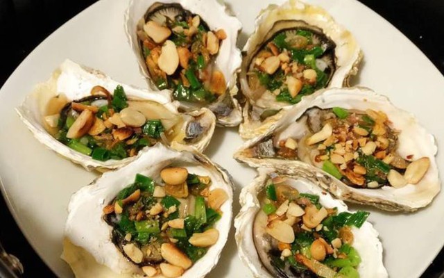 Quán Ốc Nhà Thờ Xóm Chiếu - Xóm Chiếu