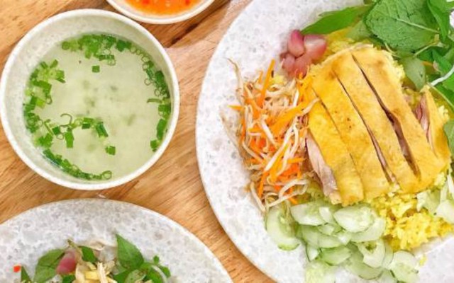 Cơm Gà Ta Tam Kỳ 9