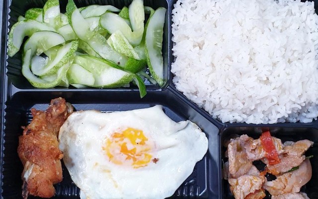 Cơm Quyên - Chùa Láng