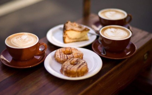 Escale À Paris - Shop Online