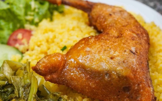 Hào Ký - Cơm Gà Xối Mỡ & Mì Xào