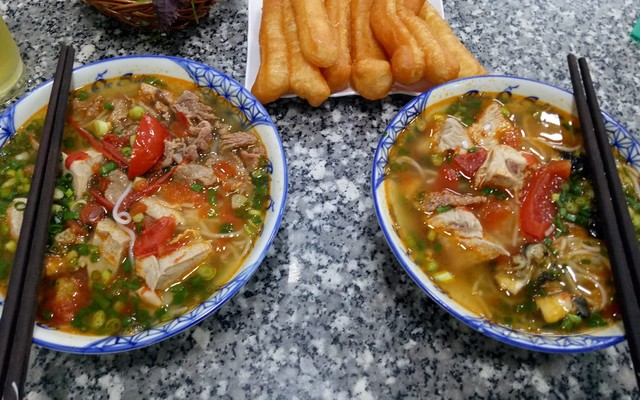 Bún Ốc Sườn Chất - Lê Văn Hưu