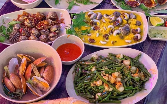 Ốc Nàng - Quán Nhậu Chị Em - 108 C8 Ngõ 12 Núi trúc