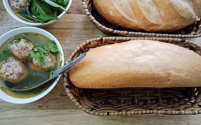 Bánh Mì Xíu Mại & Bò Kho - Chung Cư Cây Mai