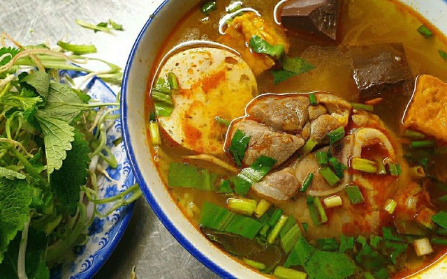 Bún Riêu Cua, Ốc & Giò Heo - Phan Văn Trị