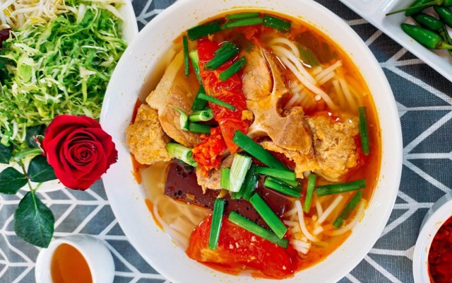 Quán 220 - Mì Quảng & Bún Riêu