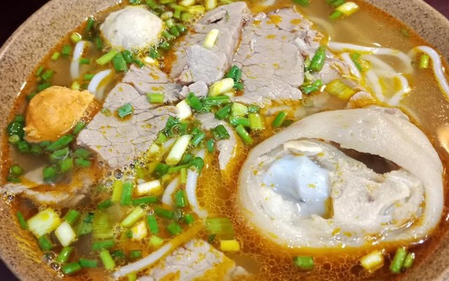 Apu Adi - Bún Bò Huế & Cơm Rang