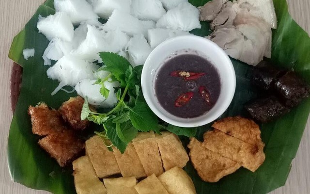 Sen Péo - Bún Bò Huế & Bún Đậu Mẹt