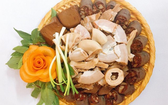 Cháo Lòng & Lòng Heo Đặc Biệt